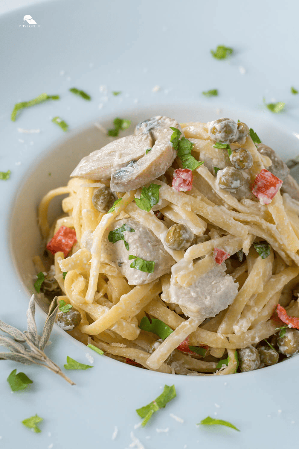 One Pot Turkey Tetrazzini With Mushrooms, Peas, And Sage Cream Sauce ...